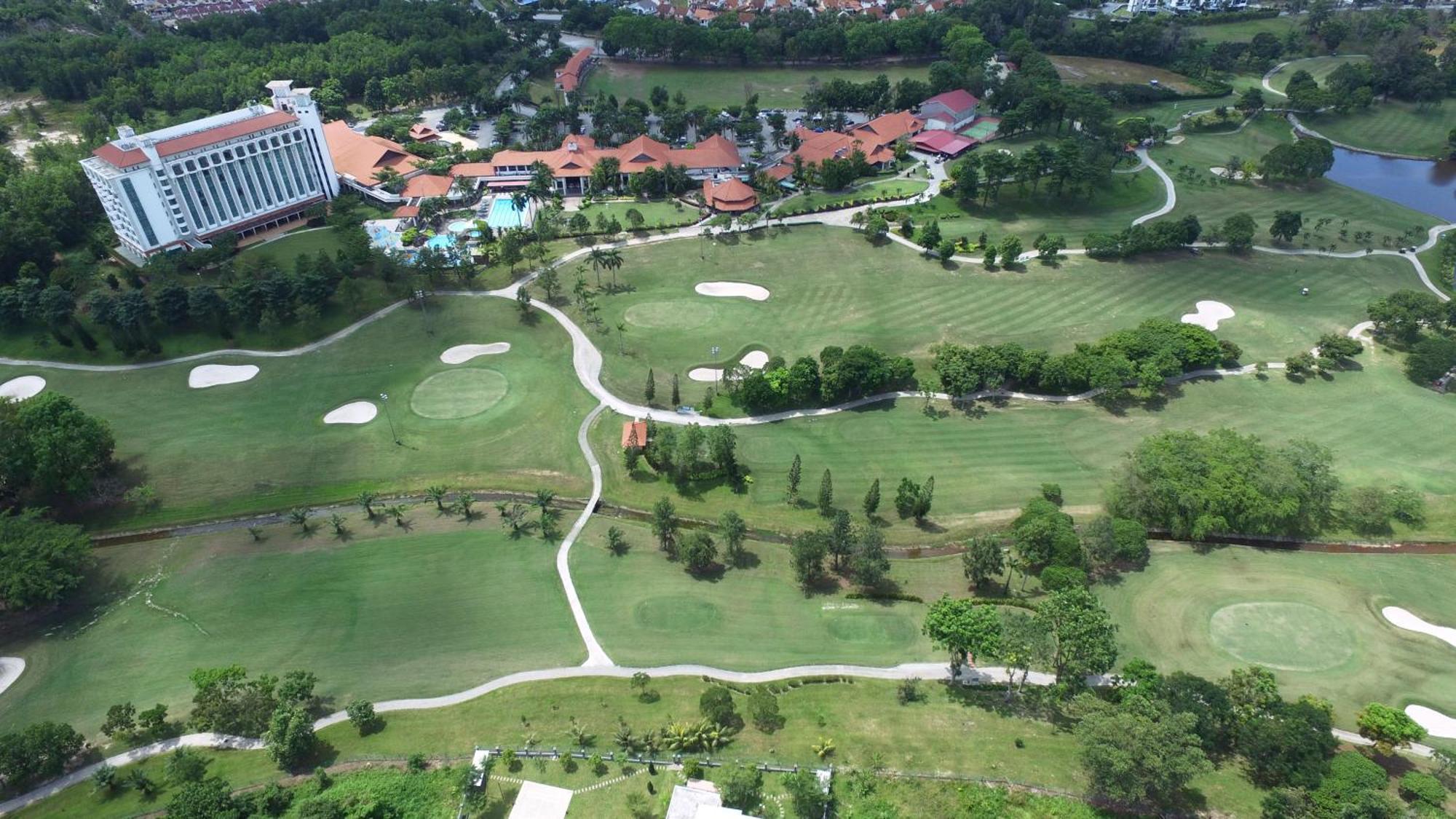 Nilai Springs Resort Hotel Eksteriør bilde