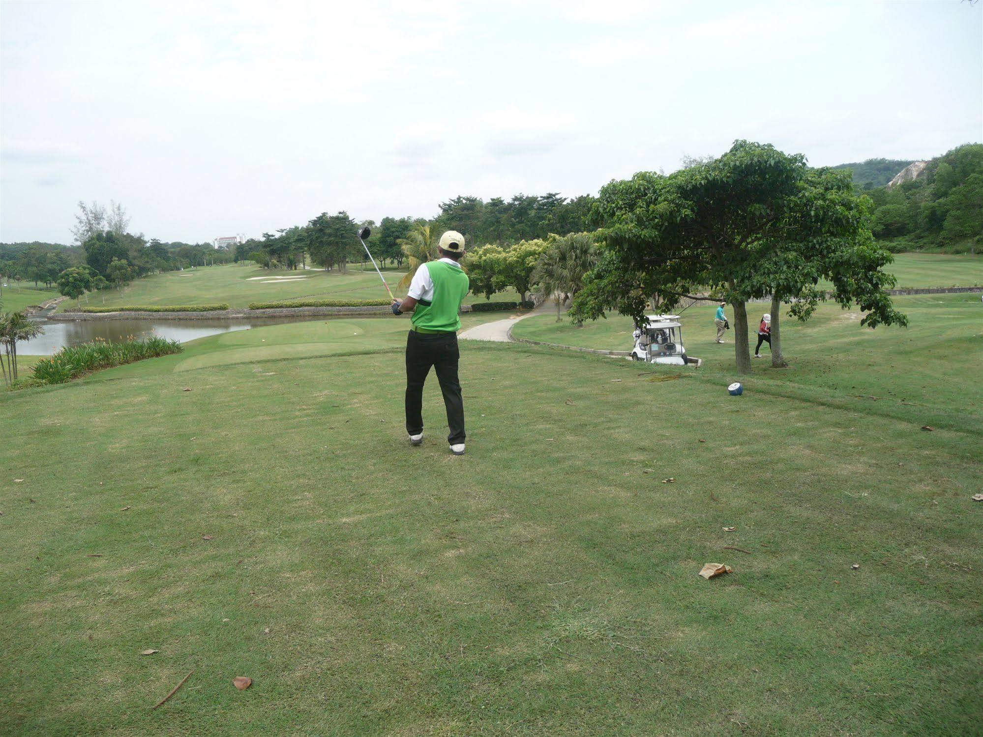 Nilai Springs Resort Hotel Eksteriør bilde